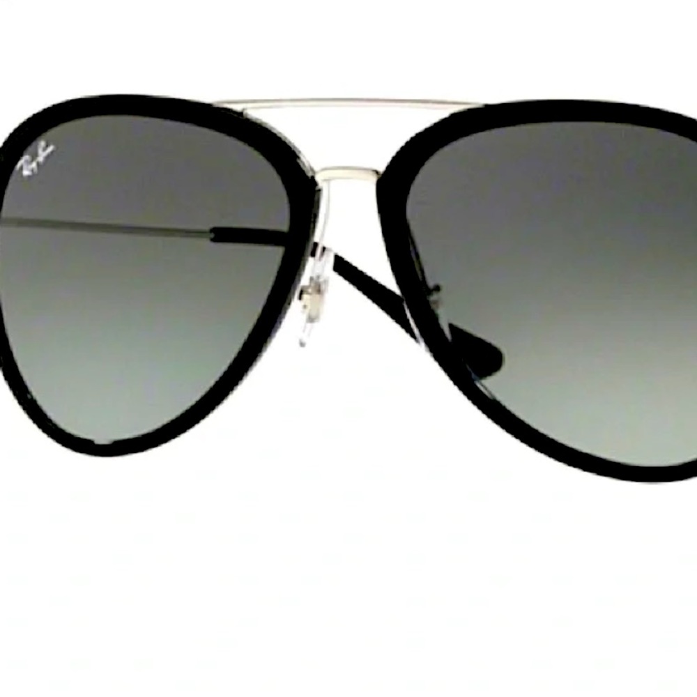 Black Aviator Raybans